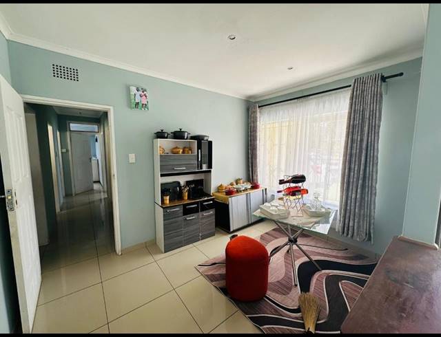 3 BEDROOM HOUSE FOR SALE IN RHODESFIELD